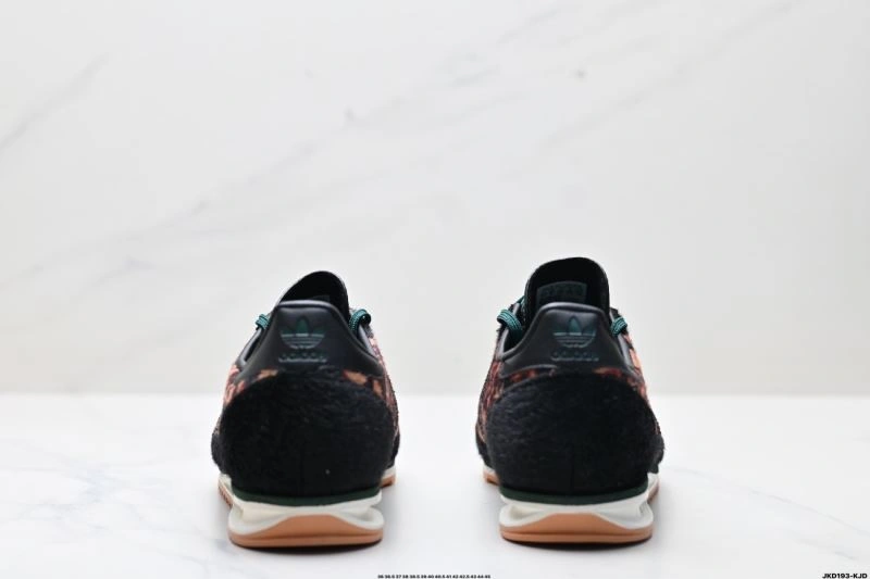 Seasonal Adidas SL Shoes 943