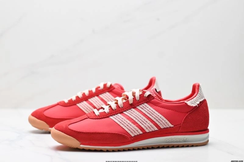 Compact Adidas SL Shoes 204