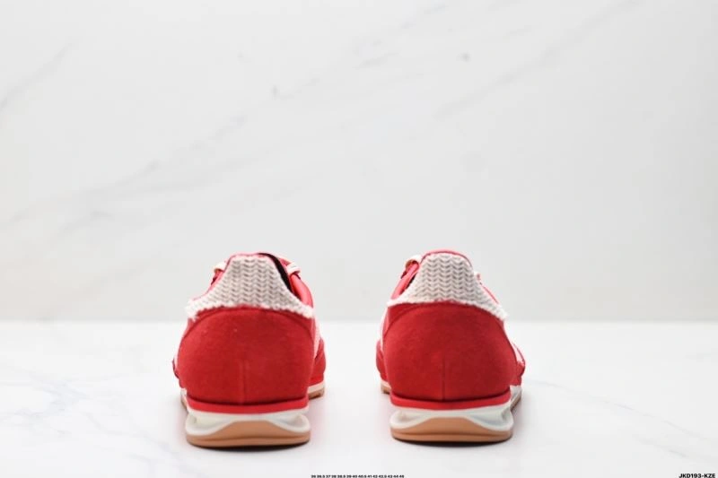 Compact Adidas SL Shoes 204