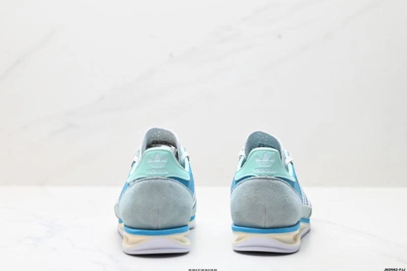 Compact Adidas SL Shoes 205