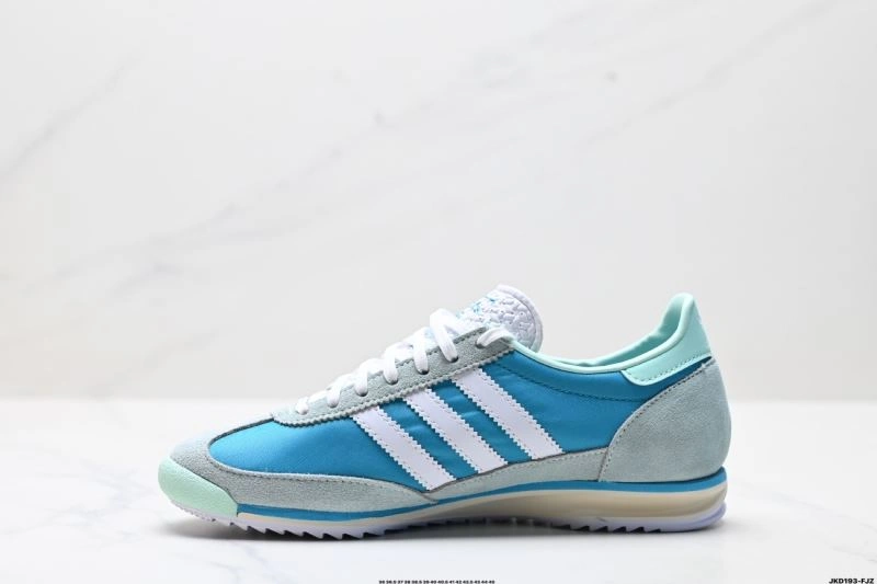 Functional Adidas SL Shoes 186