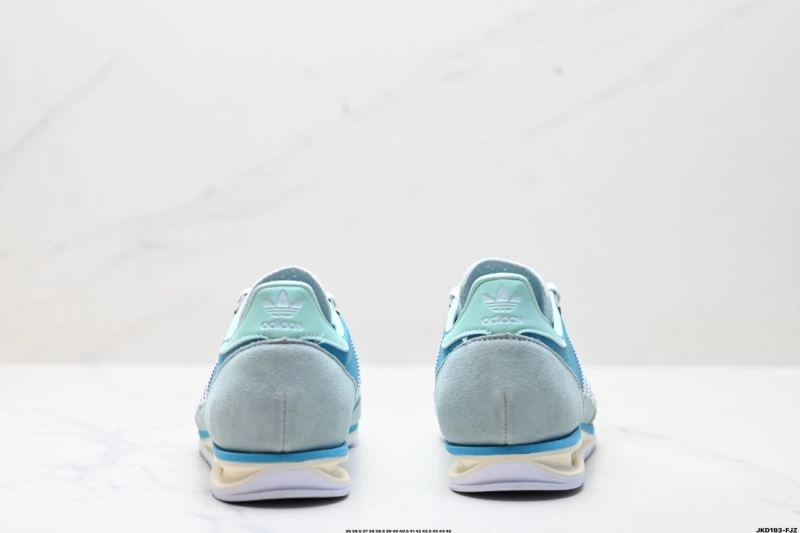 Functional Adidas SL Shoes 186