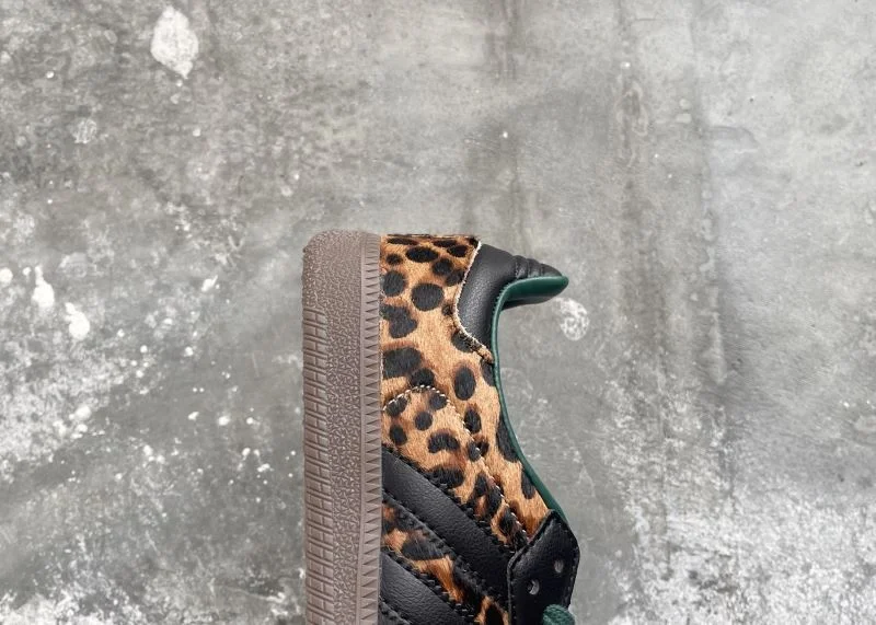 Resilient Adidas Samba Shoes 16105