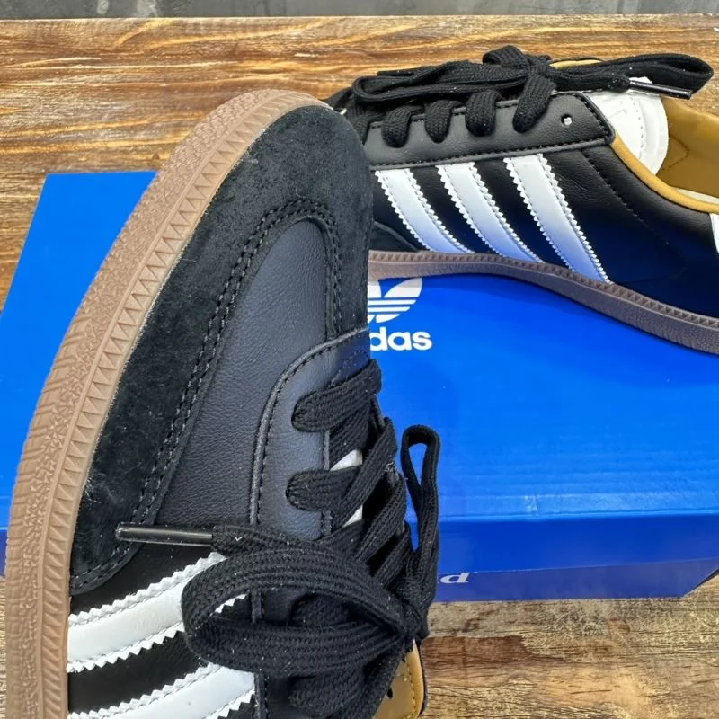 Elegant Adidas Samba Shoes 16099