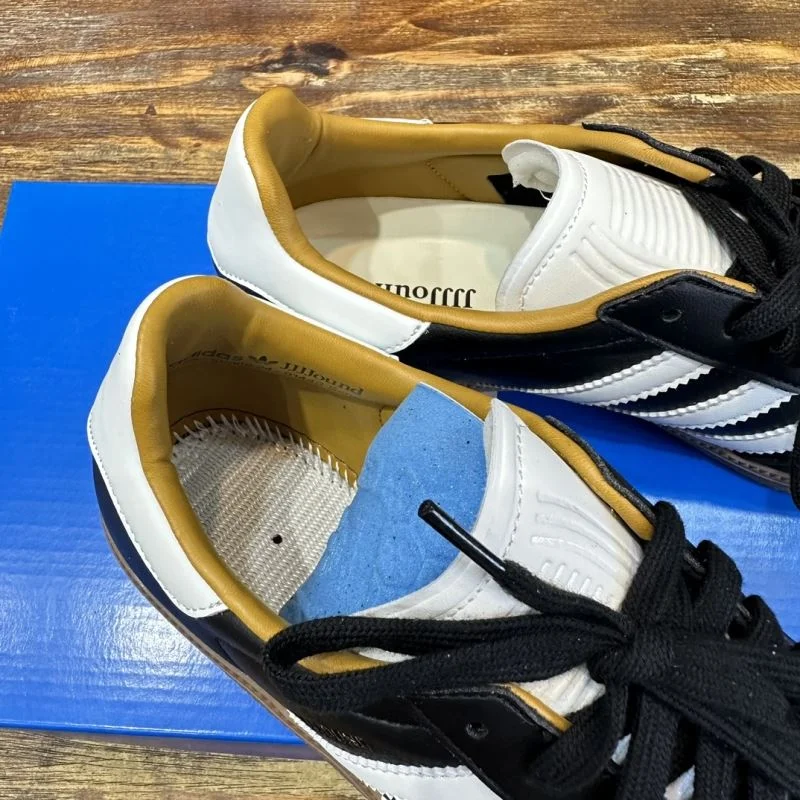 Elegant Adidas Samba Shoes 16099