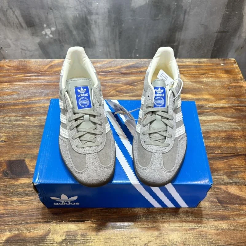 WrinkleFree Adidas Samba Shoes 16121