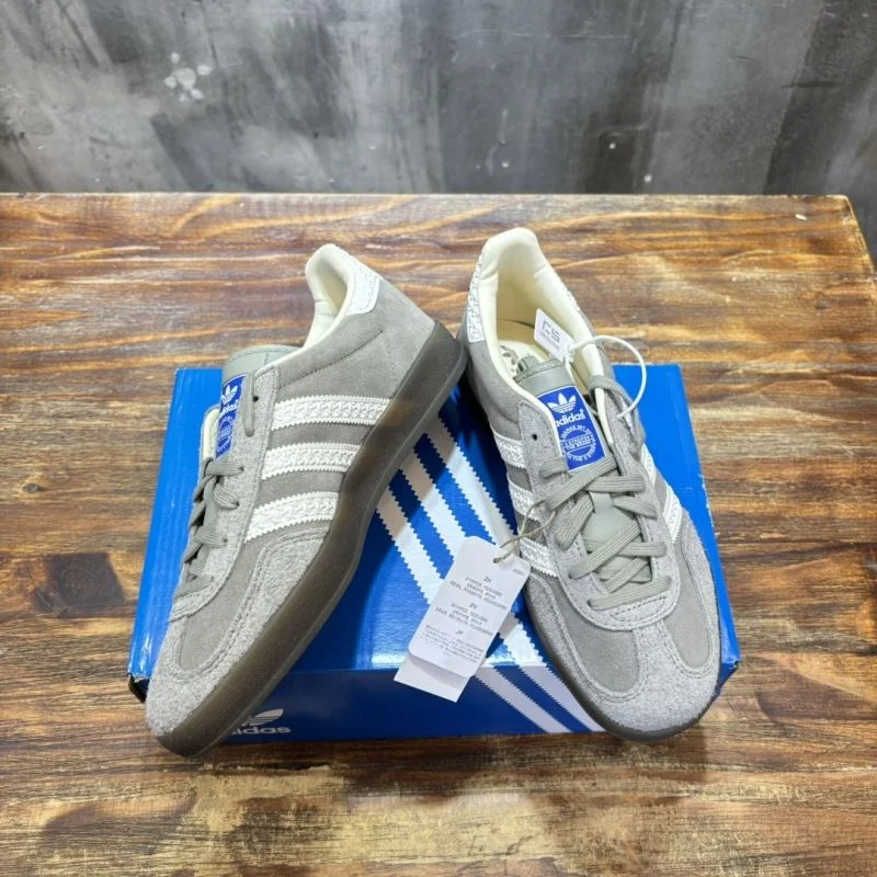 WrinkleFree Adidas Samba Shoes 16121