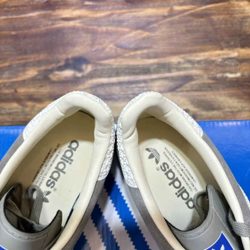 WrinkleFree Adidas Samba Shoes 16121