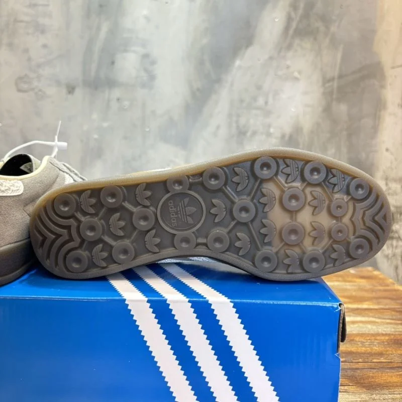 WrinkleFree Adidas Samba Shoes 16121