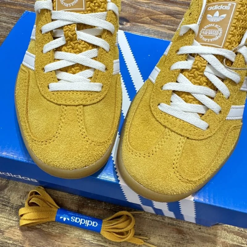 Contemporary Adidas Samba Shoes 16100