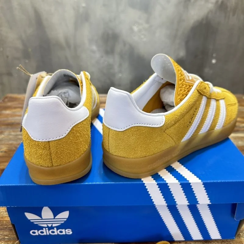 Contemporary Adidas Samba Shoes 16100