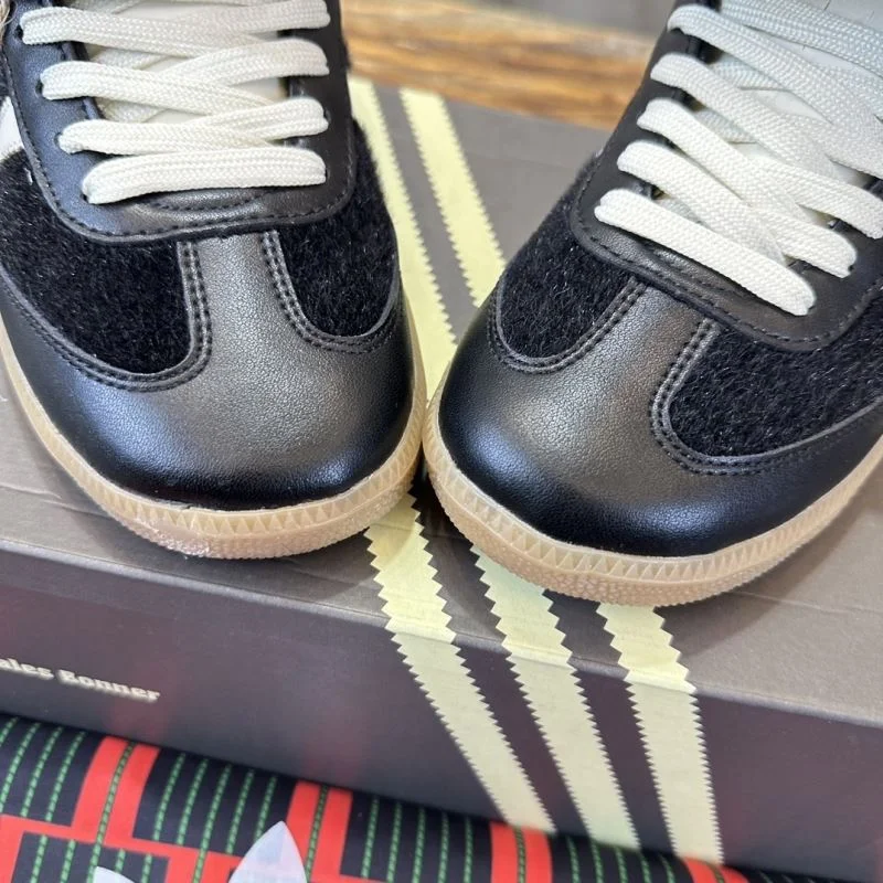 Adidas Samba Shoes Trendsetting 16093