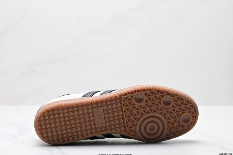 UrbanChic Adidas Samba Shoes 1145