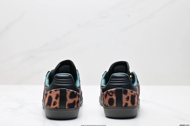 Resilient Adidas Samba Shoes 1131