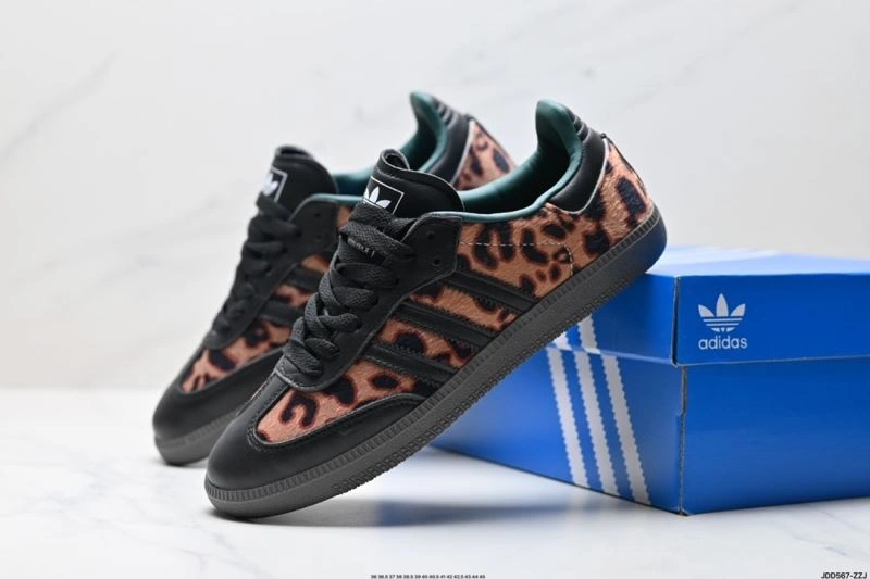 Resilient Adidas Samba Shoes 1131