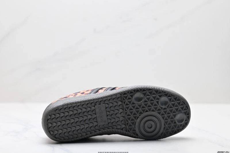 Resilient Adidas Samba Shoes 1131