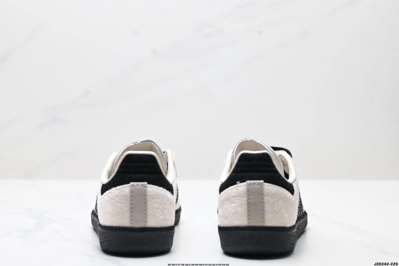 Contemporary Adidas Samba Shoes 1128