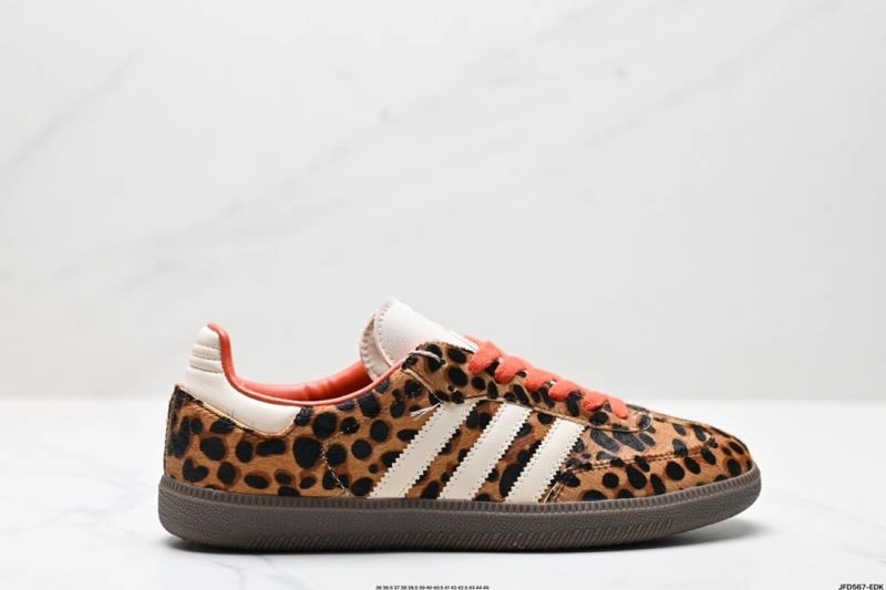 WellDesigned Adidas Samba Shoes 1040