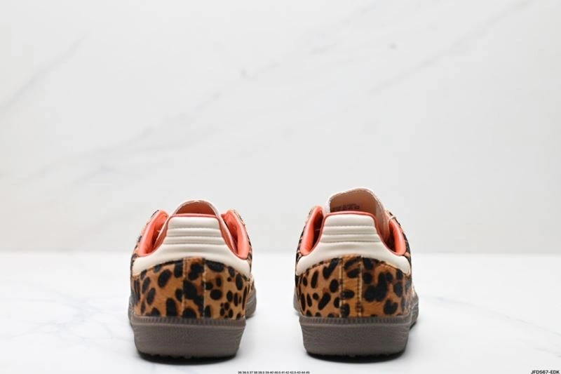 WellDesigned Adidas Samba Shoes 1040