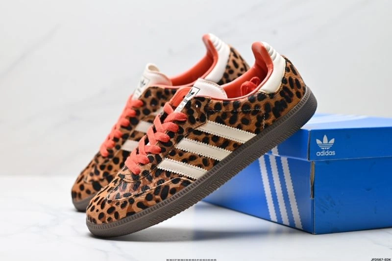 WellDesigned Adidas Samba Shoes 1040