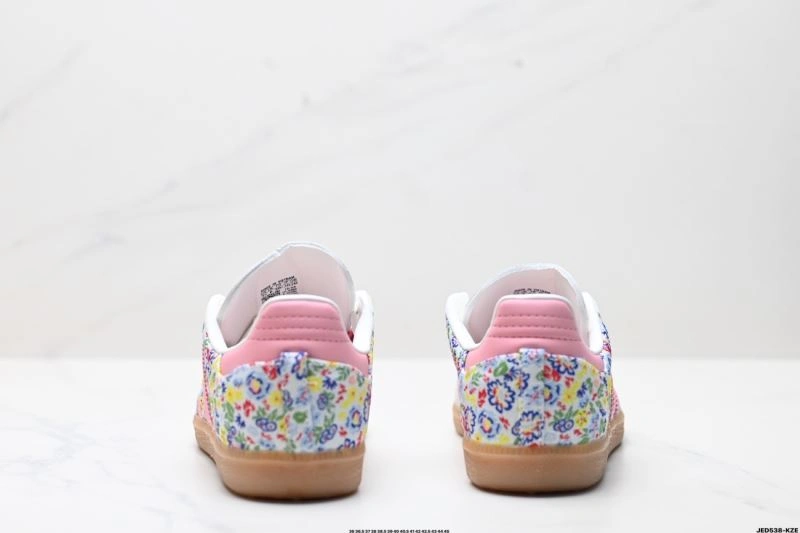Trendsetting Adidas Samba Shoes 272