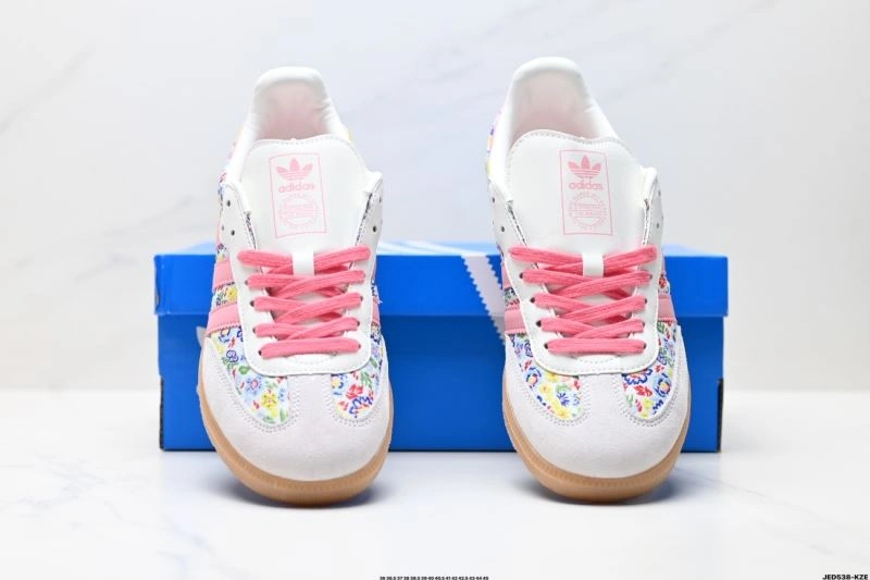 Trendsetting Adidas Samba Shoes 272