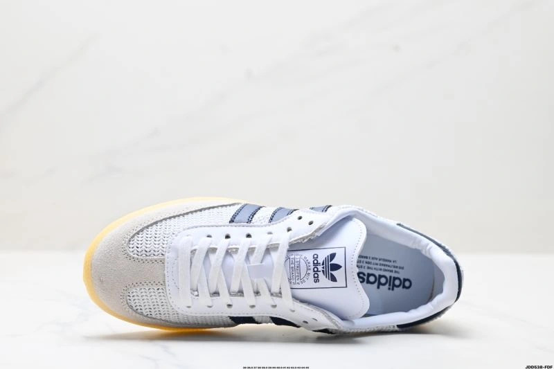 WellDesigned Adidas Samba Shoes 236