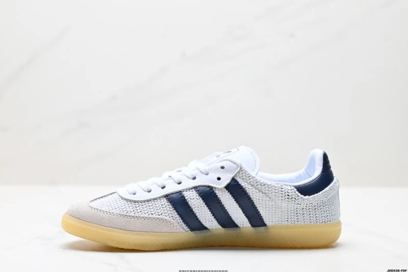 WellDesigned Adidas Samba Shoes 236