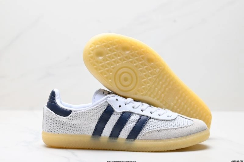WellDesigned Adidas Samba Shoes 236