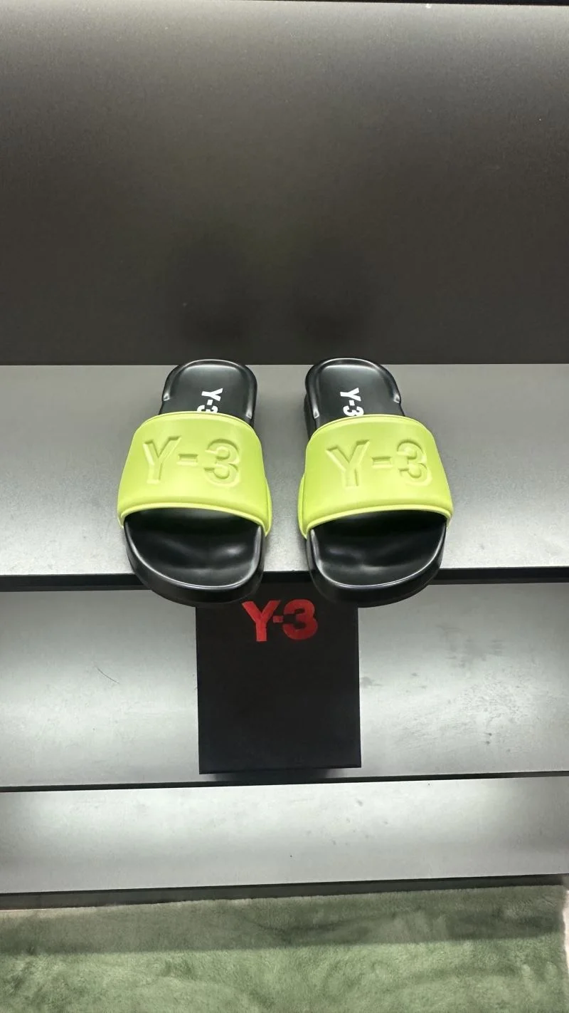 ComfortFit Adidas Slippers 16053