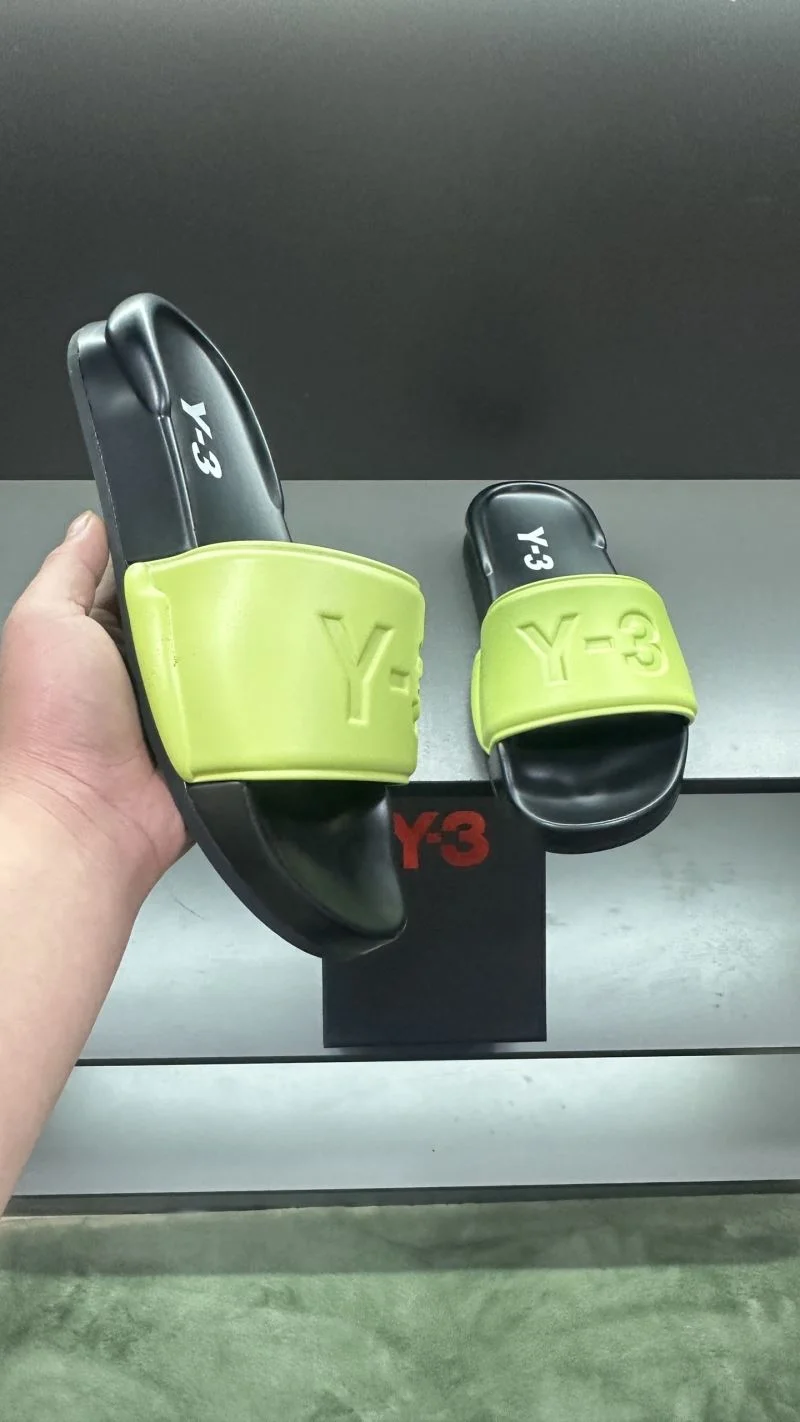 ComfortFit Adidas Slippers 16053