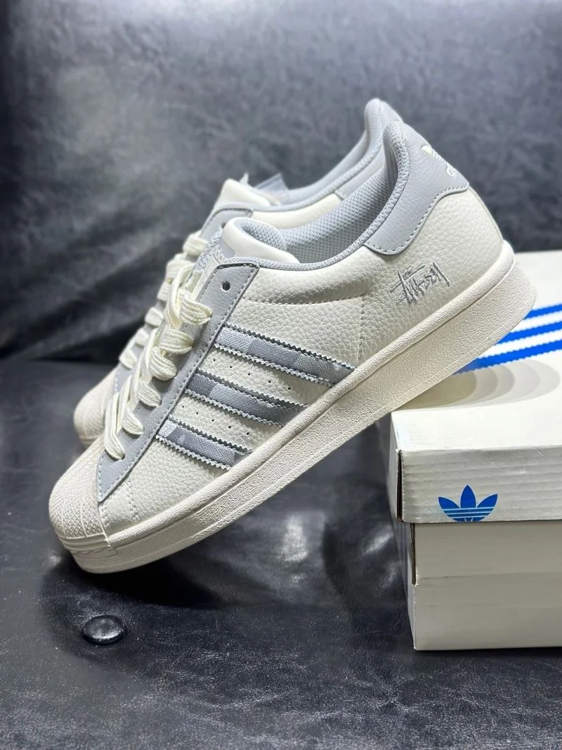 Minimalist Adidas Superstar Shoes 16263