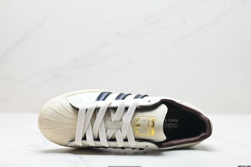 Stylish Adidas Superstar Shoes 988
