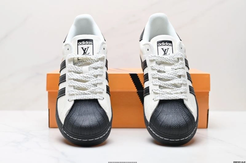 Adidas Superstar Shoes ModernLook 886