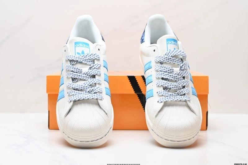 Classic Adidas Superstar Shoes 127