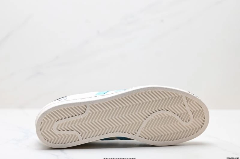 Classic Adidas Superstar Shoes 127