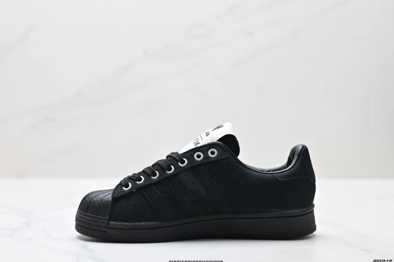 Adidas Superstar Shoes Versatile 128
