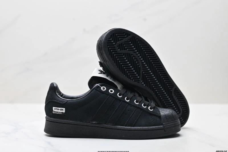 Adidas Superstar Shoes Versatile 128