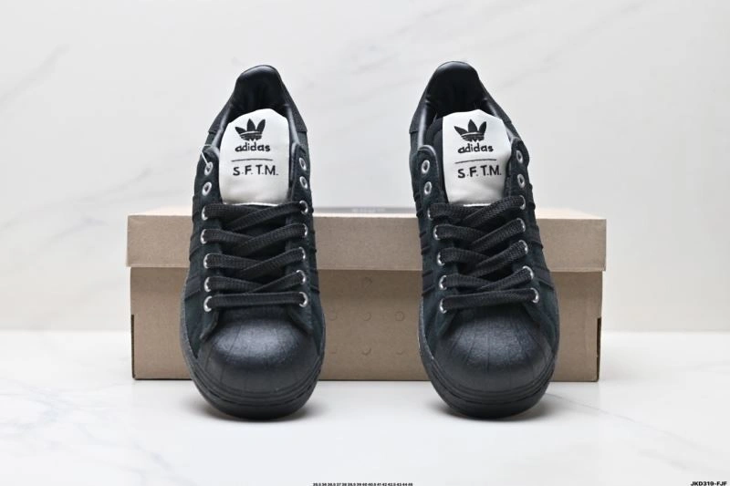 Adidas Superstar Shoes Versatile 128