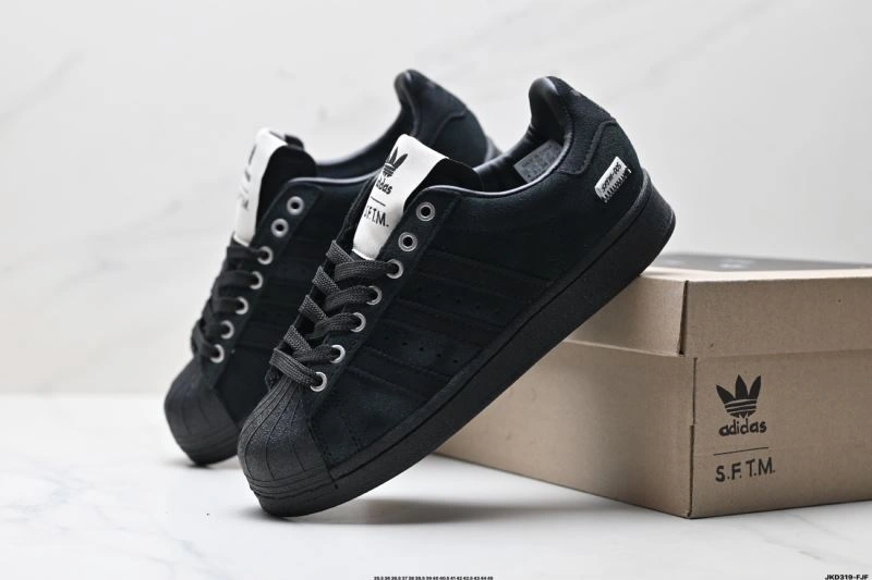 Adidas Superstar Shoes Versatile 128