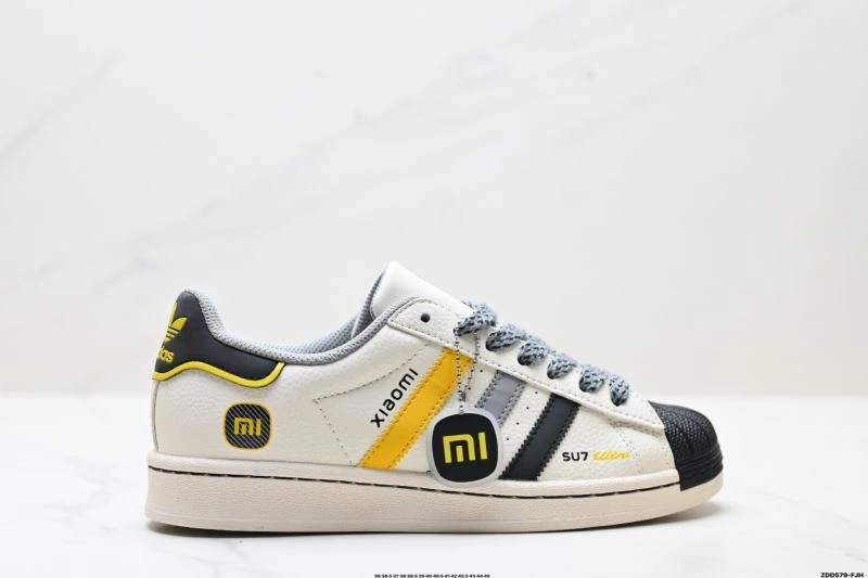 Trendsetting Adidas Superstar Shoes 106