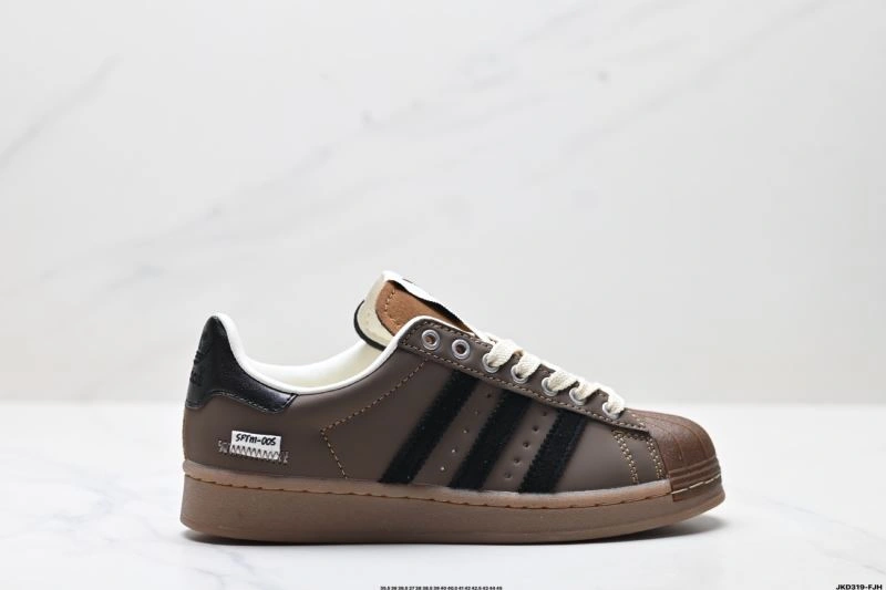 FashionForward Adidas Superstar Shoes 104