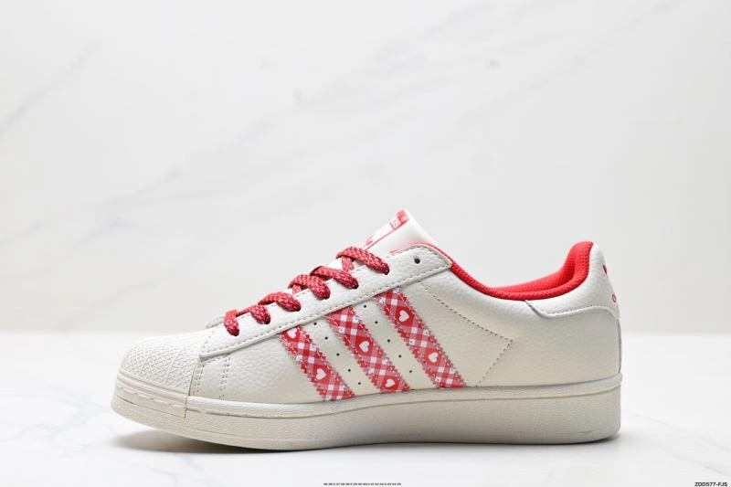 Adidas Superstar Shoes Versatile 101