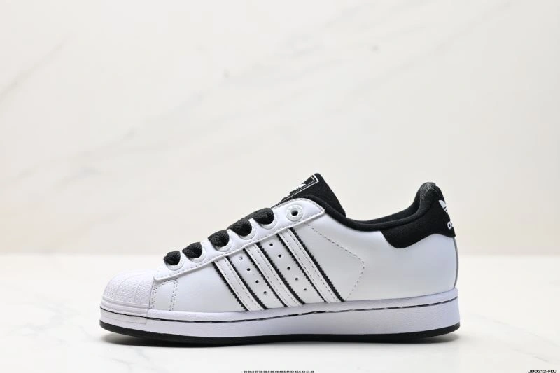 Trendsetting Adidas Superstar Shoes 112