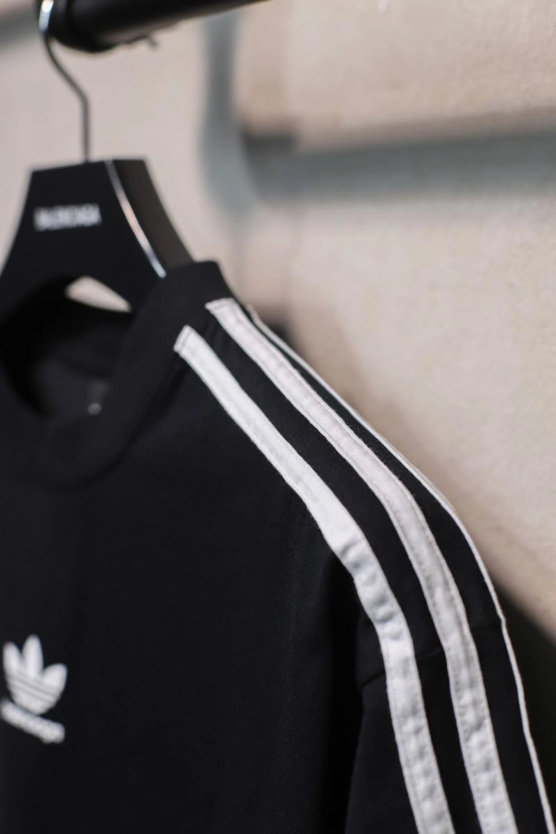 Bold Adidas T-Shirts 94938