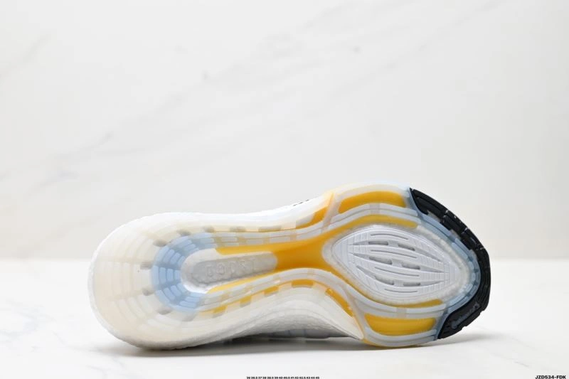 Adidas Ultra Boost Shoes Compact 38