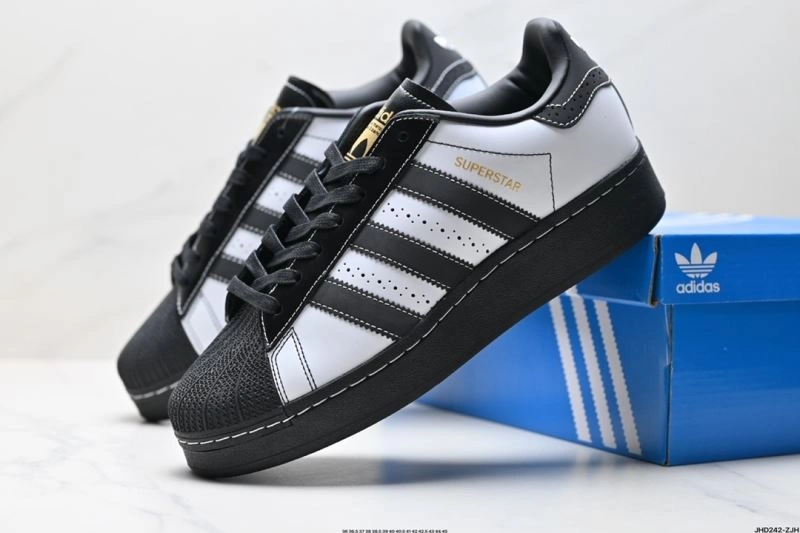Adidas XLG Shoes AllSeason 840