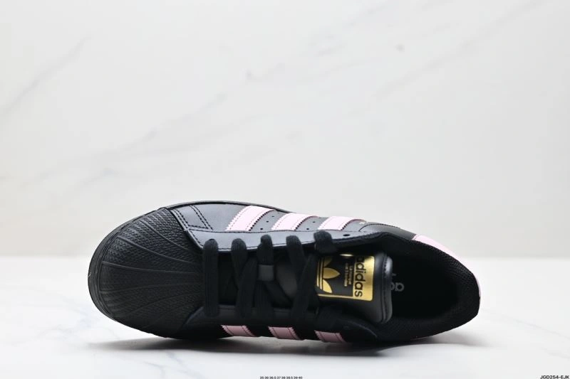 Stretchable Adidas XLG Shoes 833