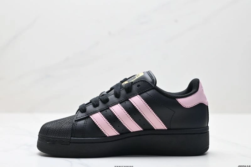 Stretchable Adidas XLG Shoes 833