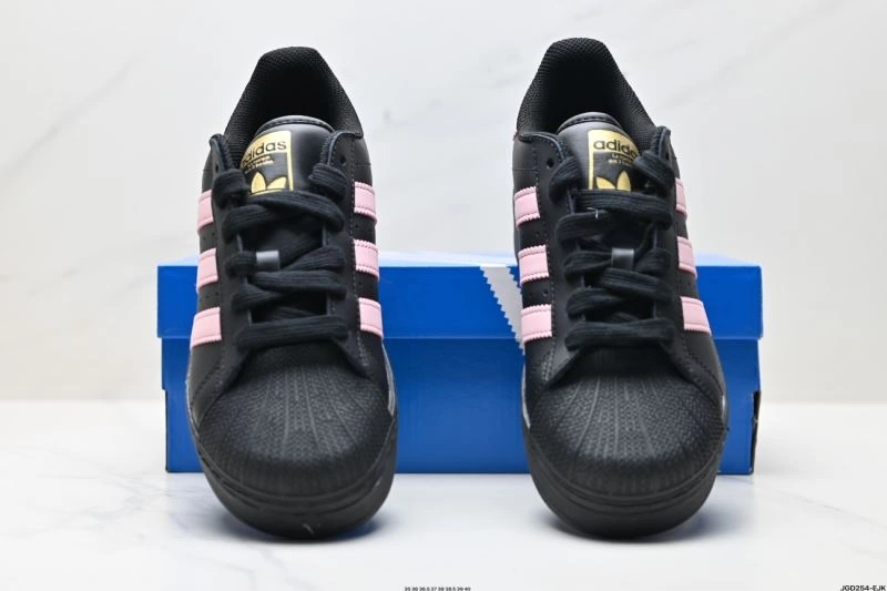 Stretchable Adidas XLG Shoes 833
